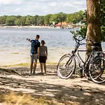 Fast Wifi, Vibrant Home, 10 Min From Efteling